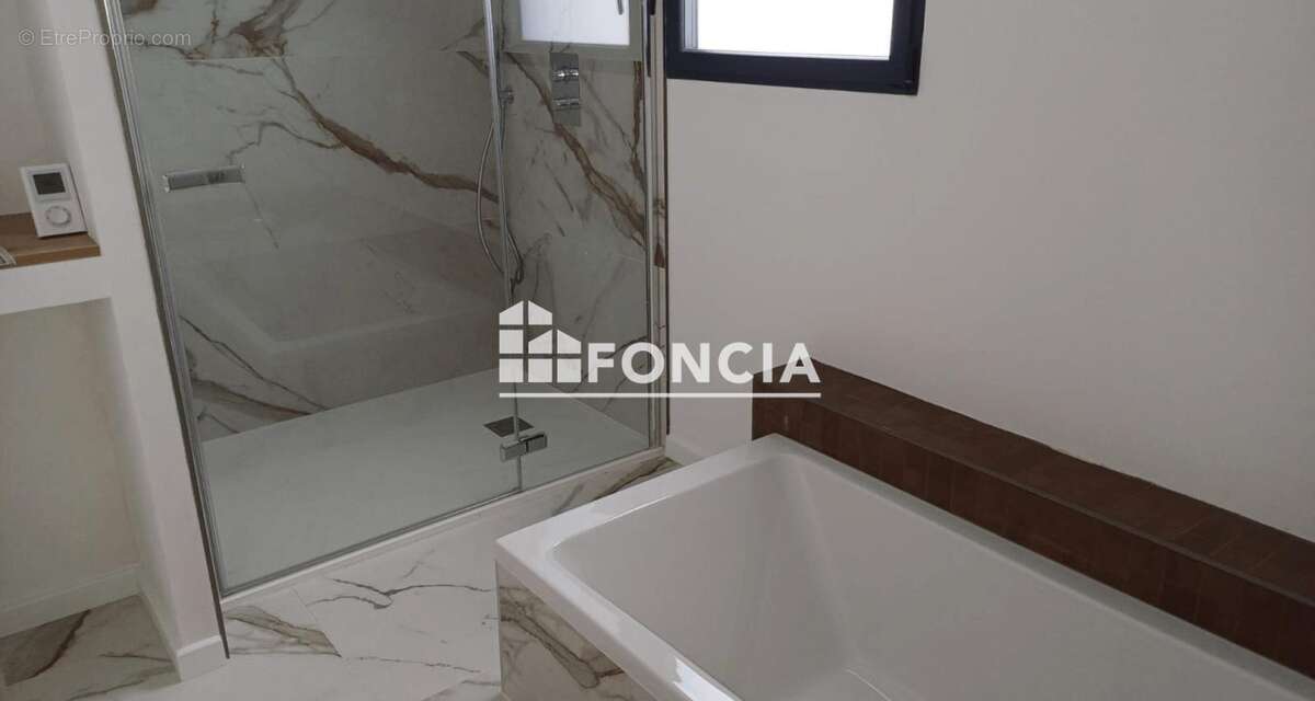 Maison à CHARTRES-DE-BRETAGNE