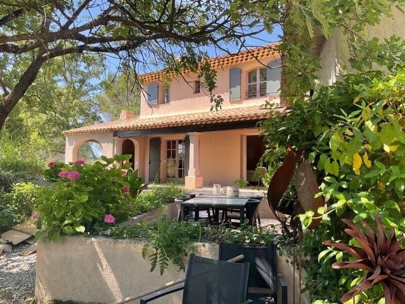 Maison à ROGNES