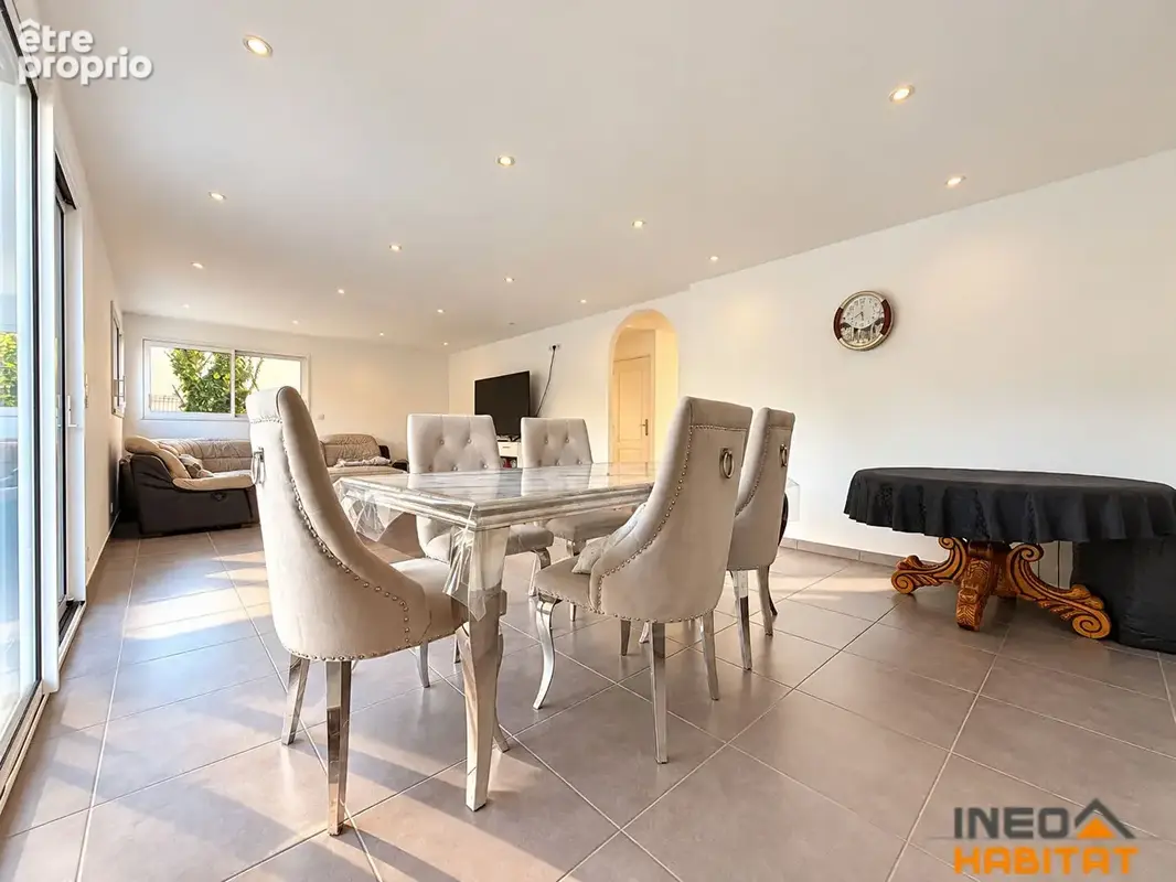 Maison contemporaine 6 pièces 114 m² - Châteaubourg - photo 3