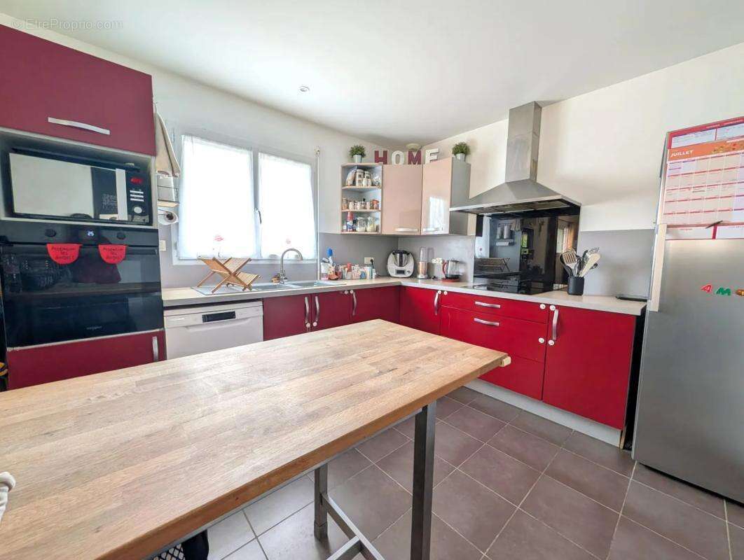 SIXT-SUR-AFF – Maison de plain-pied 3 chambres bureau - grand garage indépendant - photo 4