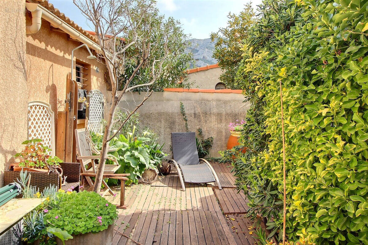 Appartement à MARSEILLE-8E