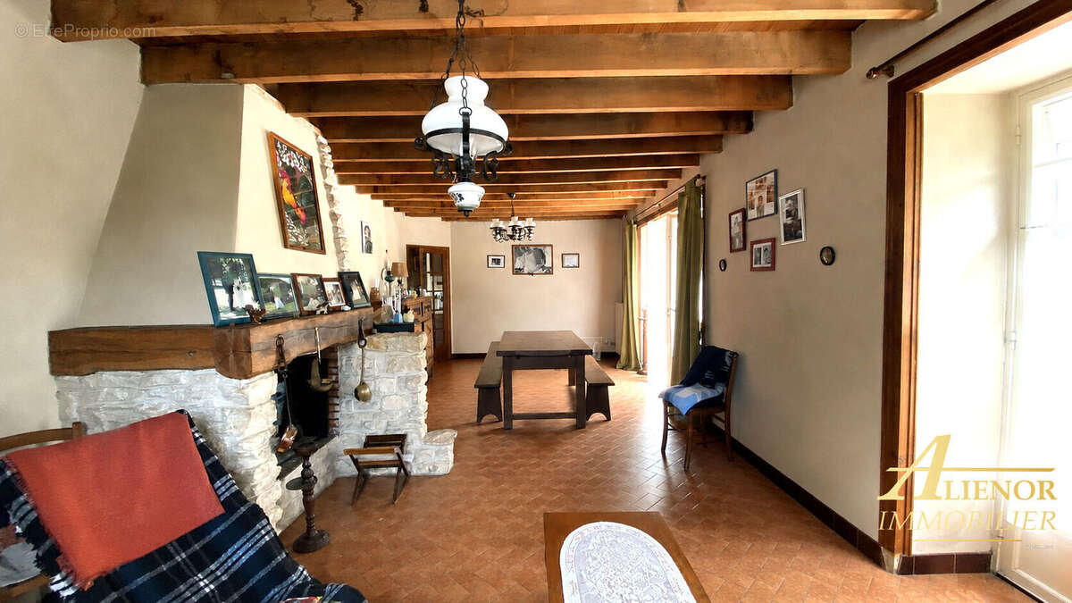 Maison à rénover avec dépendance entre Brantôme et Bourdeilles (24310) - photo 6