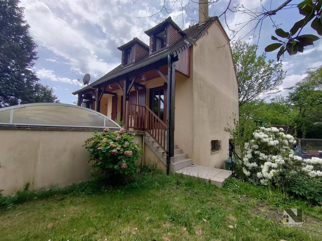 Maison à LANOUAILLE