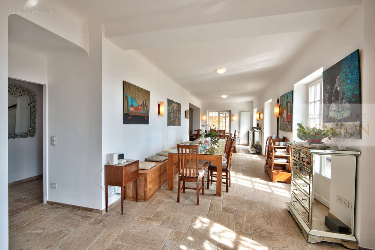 Menton - quartier  annonciade -  3 villas - vue panoramique mer - piscine 1800m terrain  - parkings - photo 26