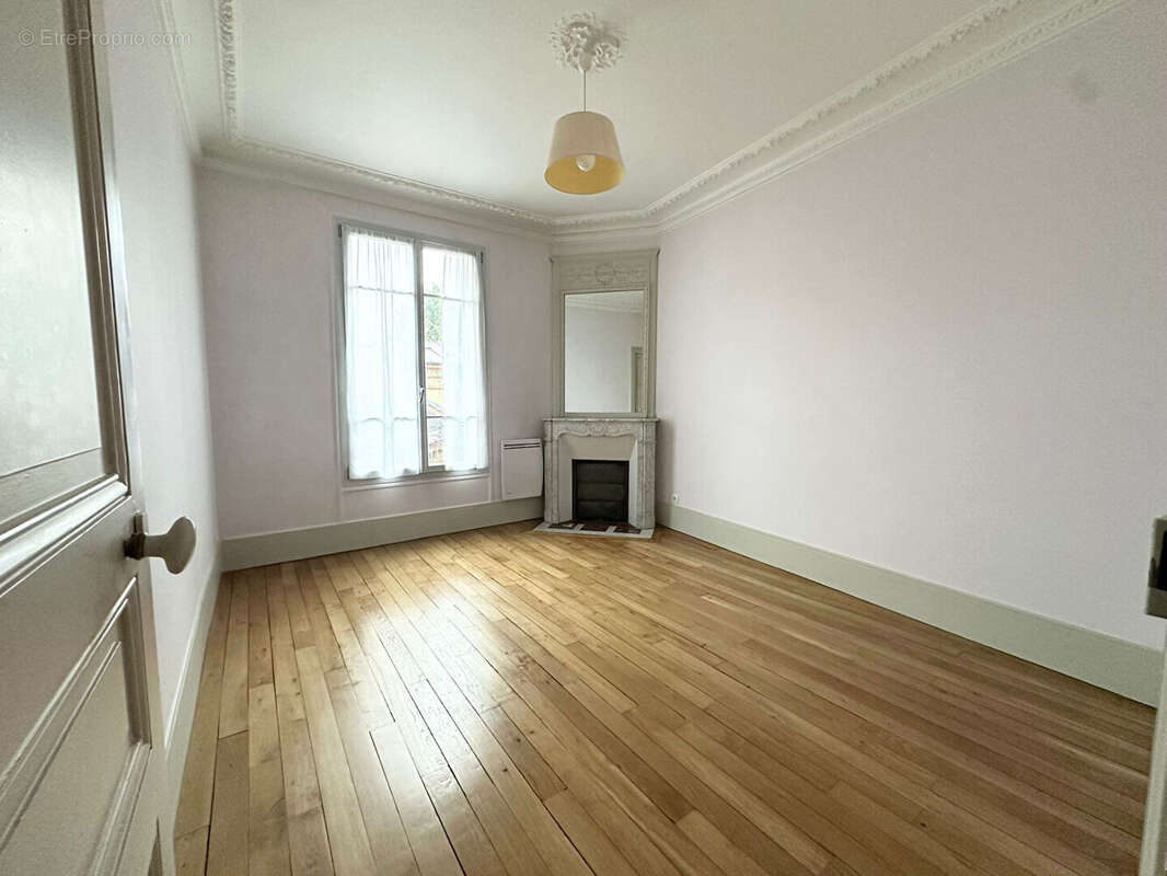 Appartement à ENGHIEN-LES-BAINS