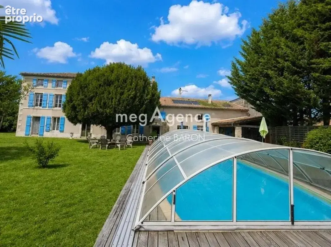 Élégante propriété de caractère avec 2 gîtes indépendants, piscine chauffée - photo 2
