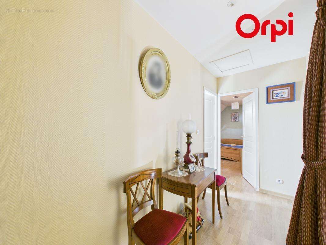 Maison 5 chambres à deux pas des commodités - photo 18