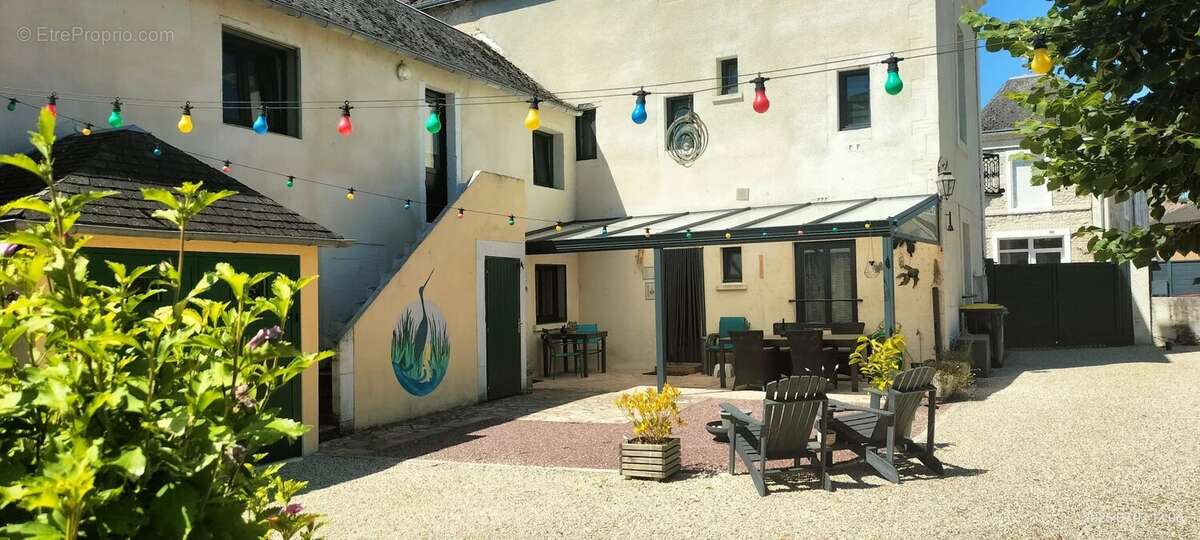 Maison à TOURNON-SAINT-MARTIN
