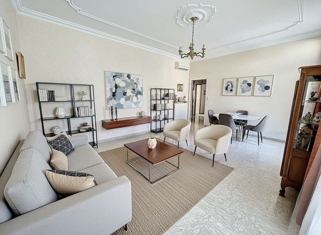 Avignon Intra-Muros Porte Saint Michel : 120 m² Traversant avec Balcon Idéal Famille, Profession Libérale ou Investisseur - photo 5