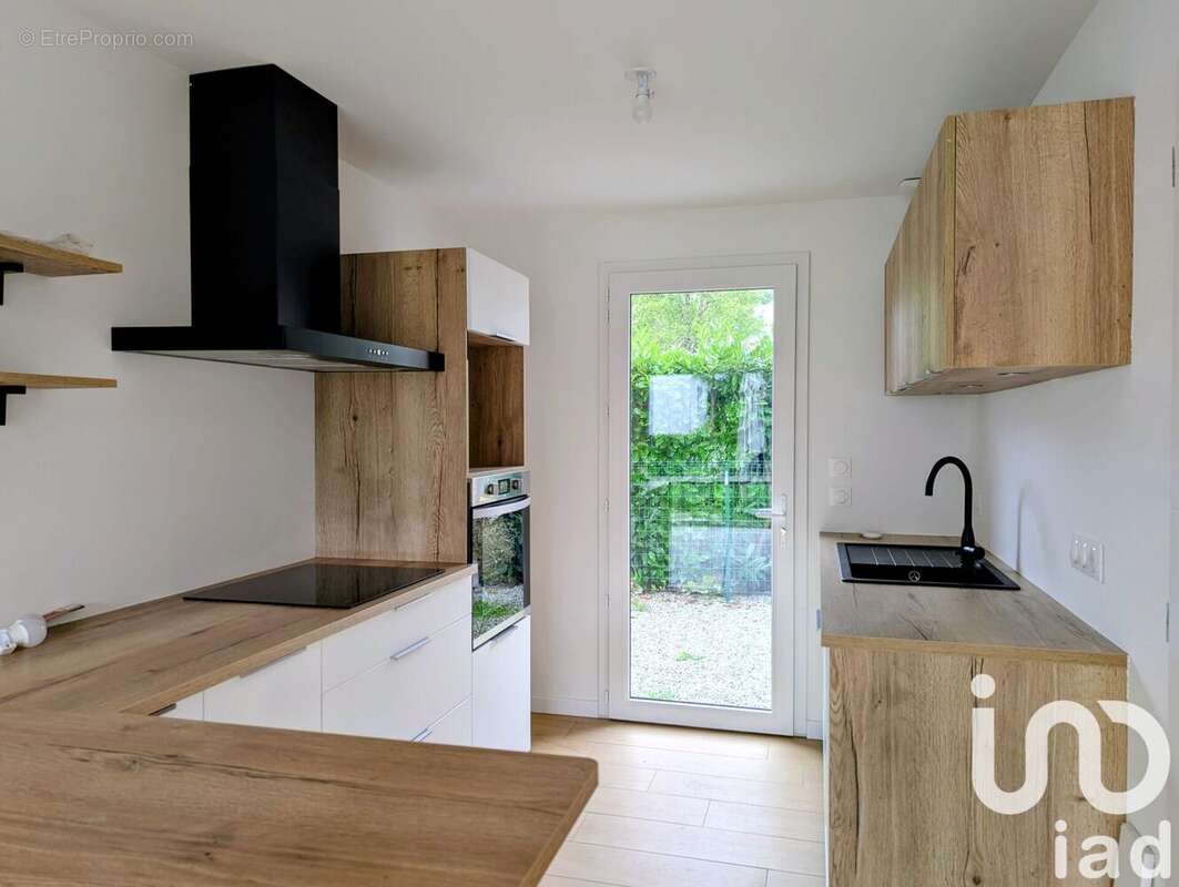 Photo 3 - Maison à SAINT-AVE