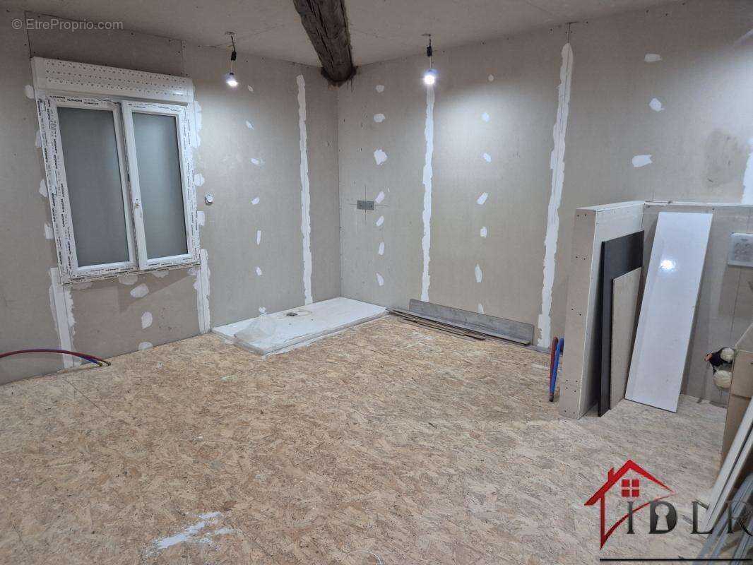 Maison en pierres de 182m2 avec 4 chambres + jardin - photo 8