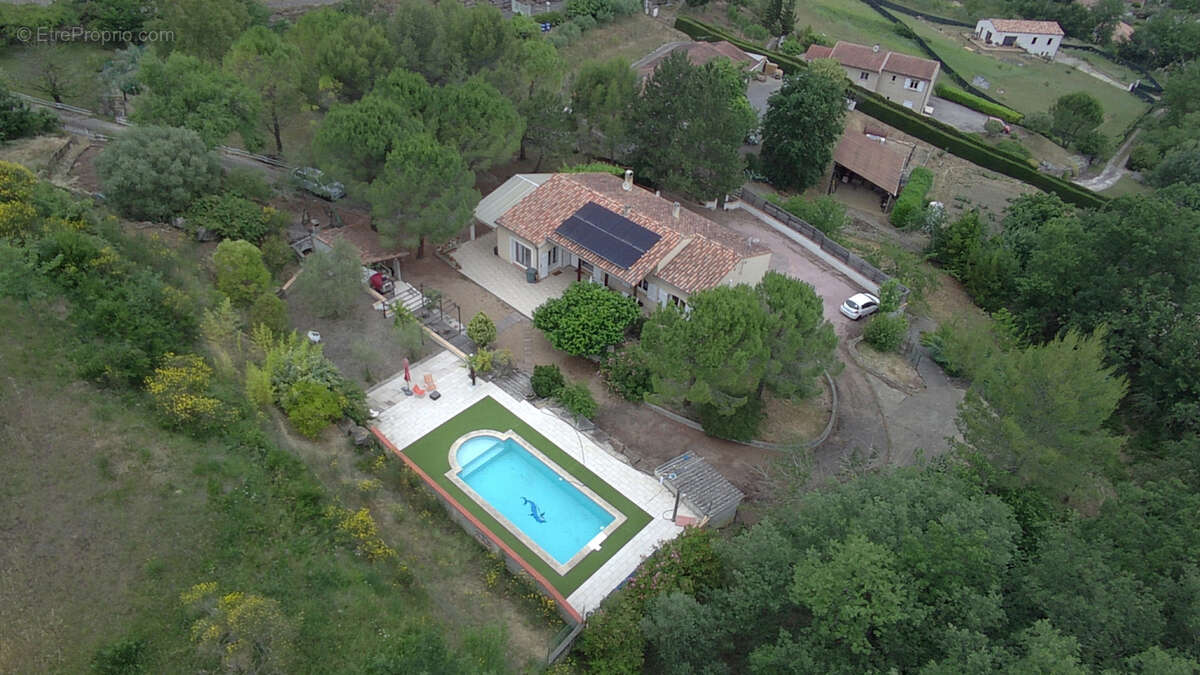 Magrie - Villa de plain-pied sur terrain arboré de 4709m2- Piscine et dépendances - photo 2