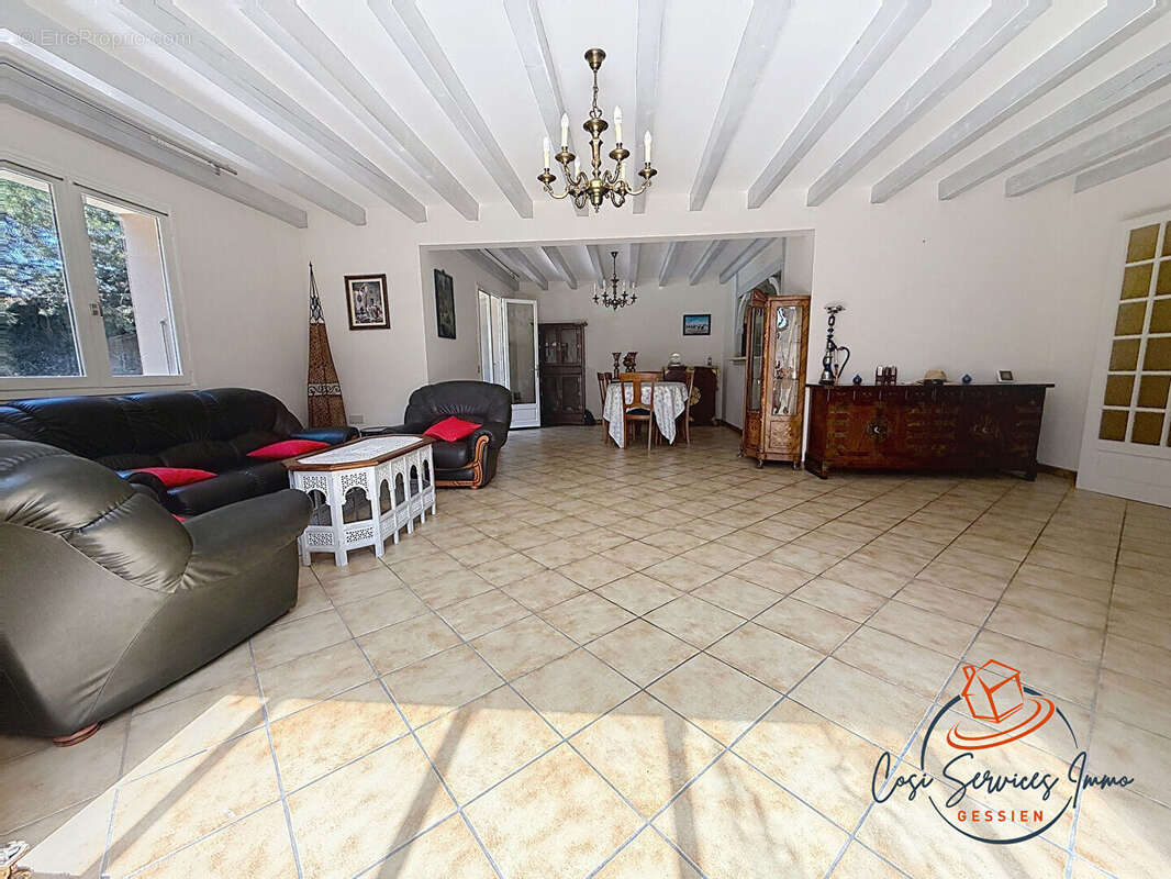 Maison à PREVESSIN-MOENS