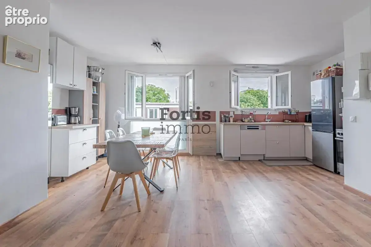 Saint-denis - appartement rénové avec balcon plein sud - photo 3