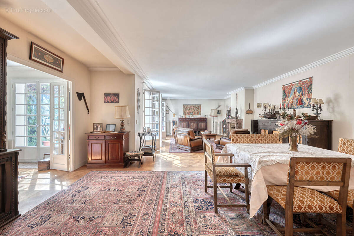 Maison à LE PERREUX-SUR-MARNE