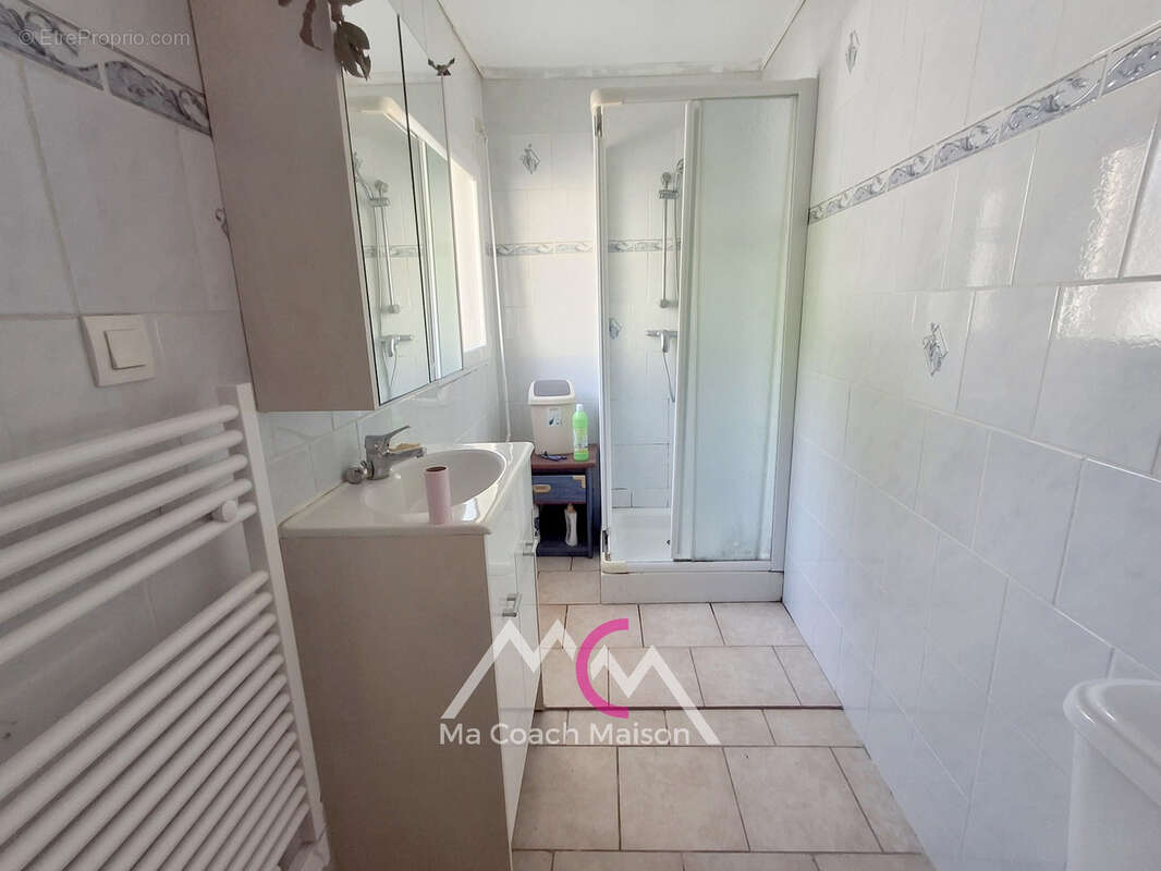 STE ANNE SUR BRIVET proche bourg, Maison d'environ 123m2 avec studio - photo 12