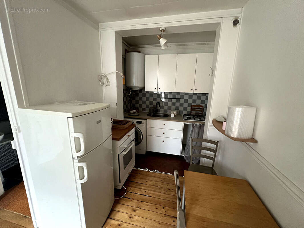 Appartement à PARIS-14E