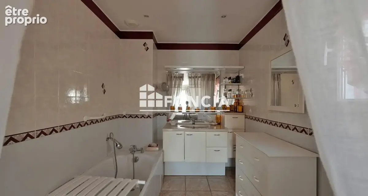 Villa plein sud avec  piscine -  Port Camargue - photo 8