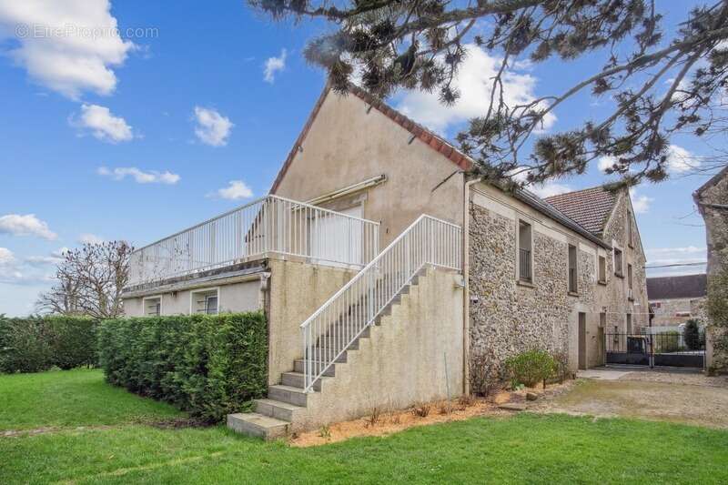 Maison à COULOMMIERS