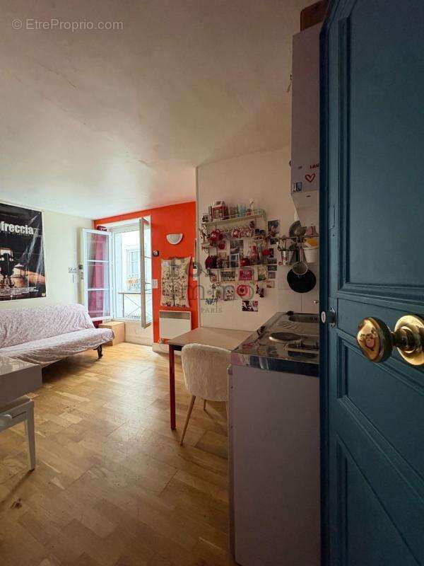Appartement à PARIS-18E