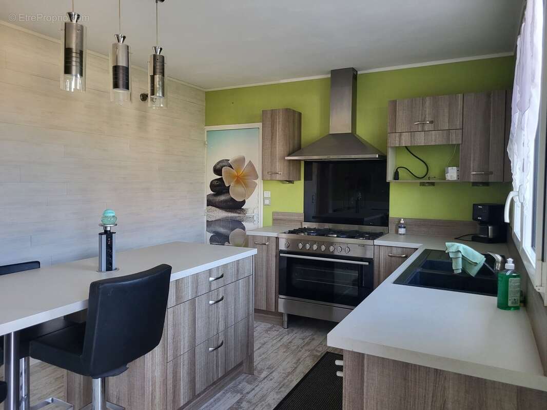 Maison à vendre 6 pièces AIRVAULT (79) Terrain 984 m² - photo 5