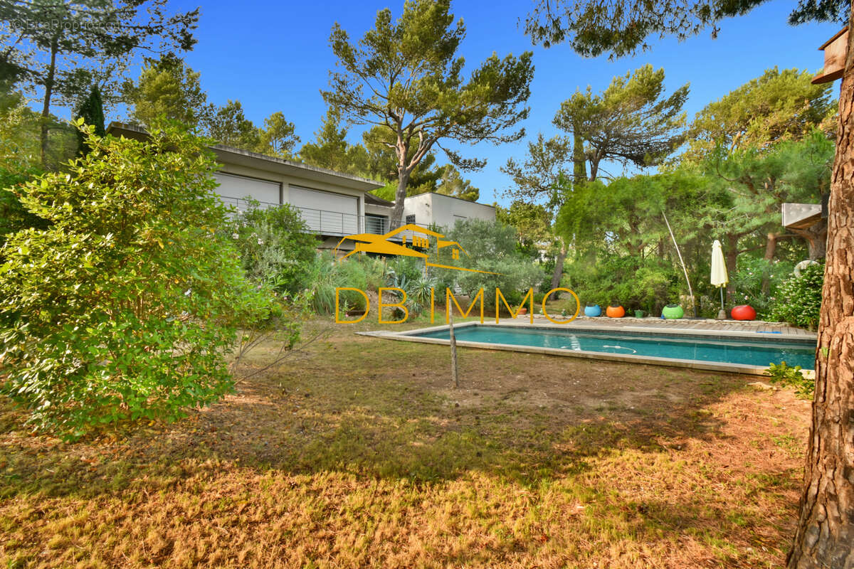 Maison à VILLENEUVE-LES-AVIGNON