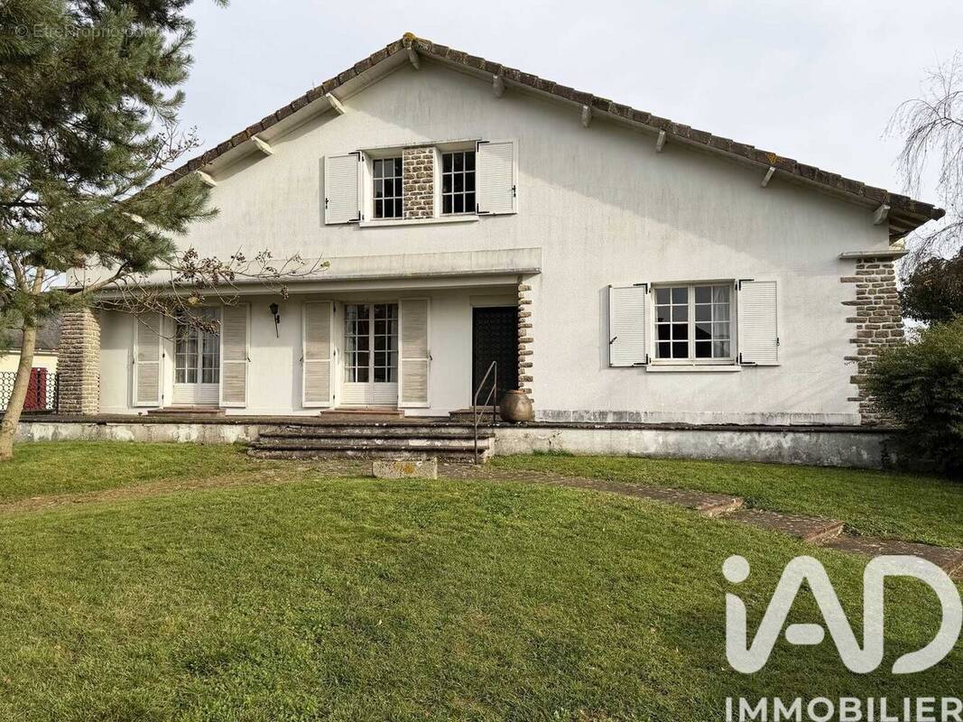 Photo 1 - Maison à MENIGOUTE