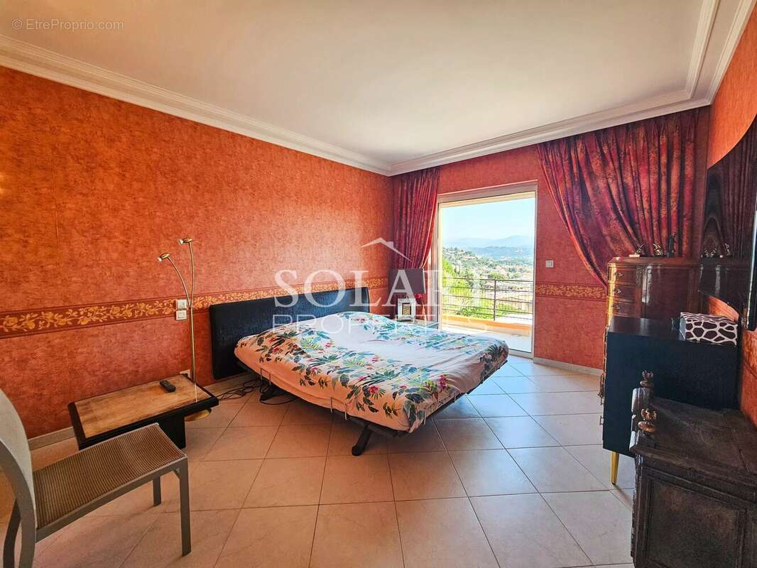 Villa avec piscine et vue panoramique sur la mer et les montagnes - photo 14