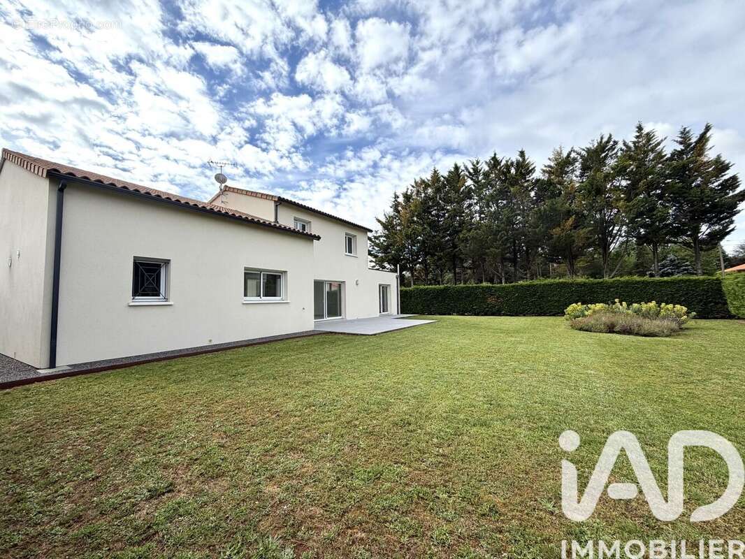 Photo 2 - Maison à BUXEROLLES