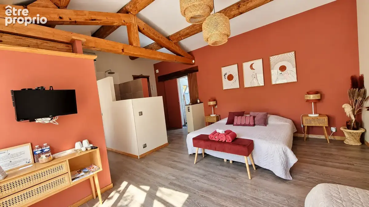 Bel ensemble immobilier sans vis à vis sh 183m2- maison principale - chambres d'hôtes - studio indépendant - photo 7