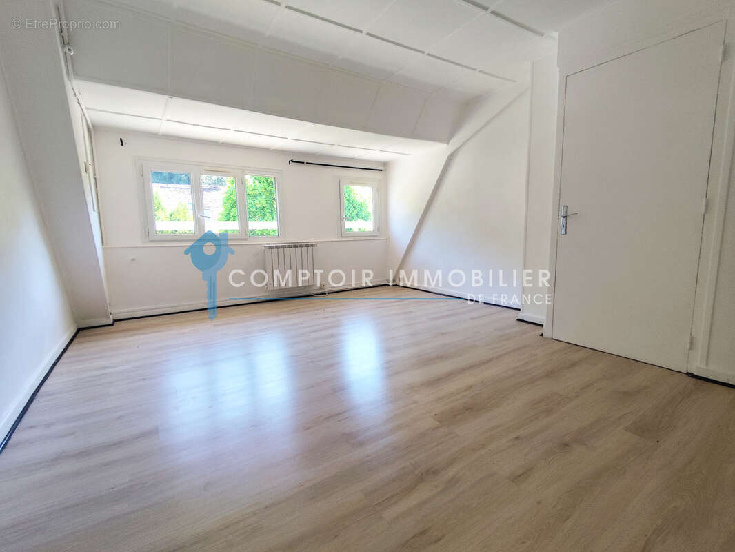 Appartement à OYEU