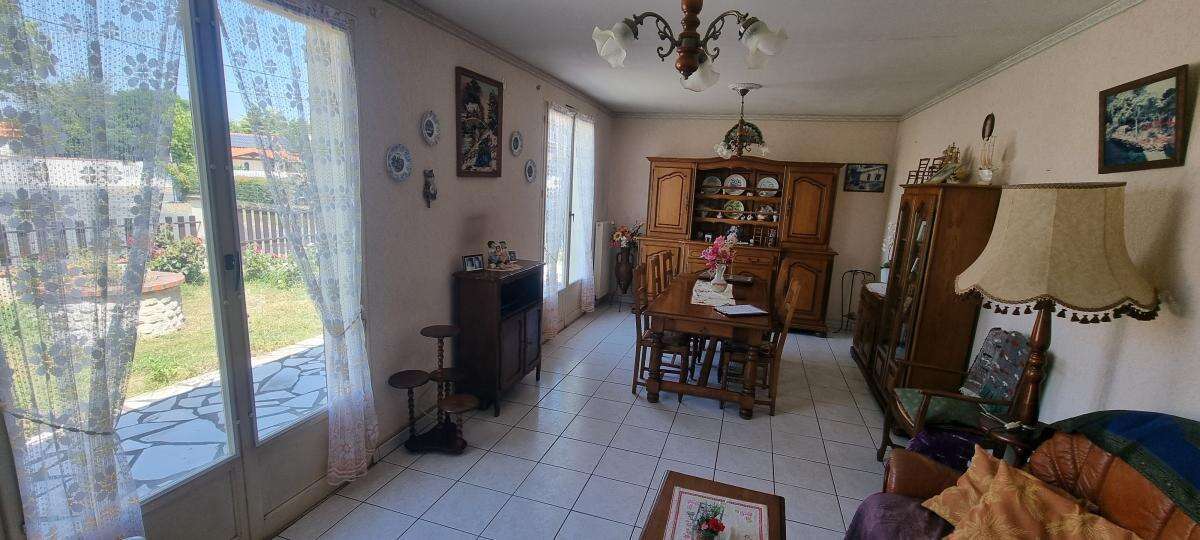 Maison 107 m² à La Creche  - photo 3