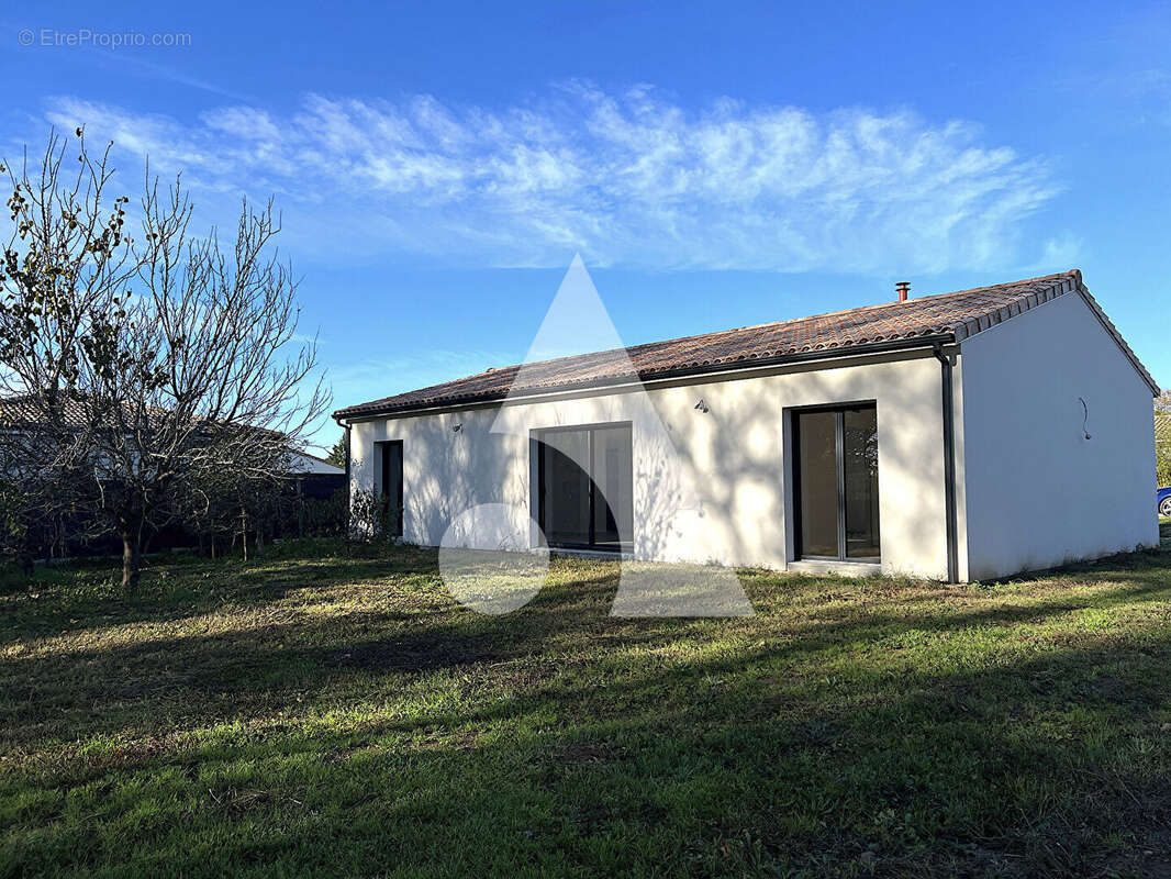 Maison à SAINT-DENIS-DE-PILE