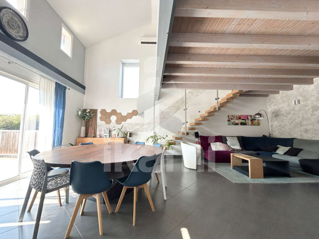 Maison de 176 m2 avec piscine - photo 2