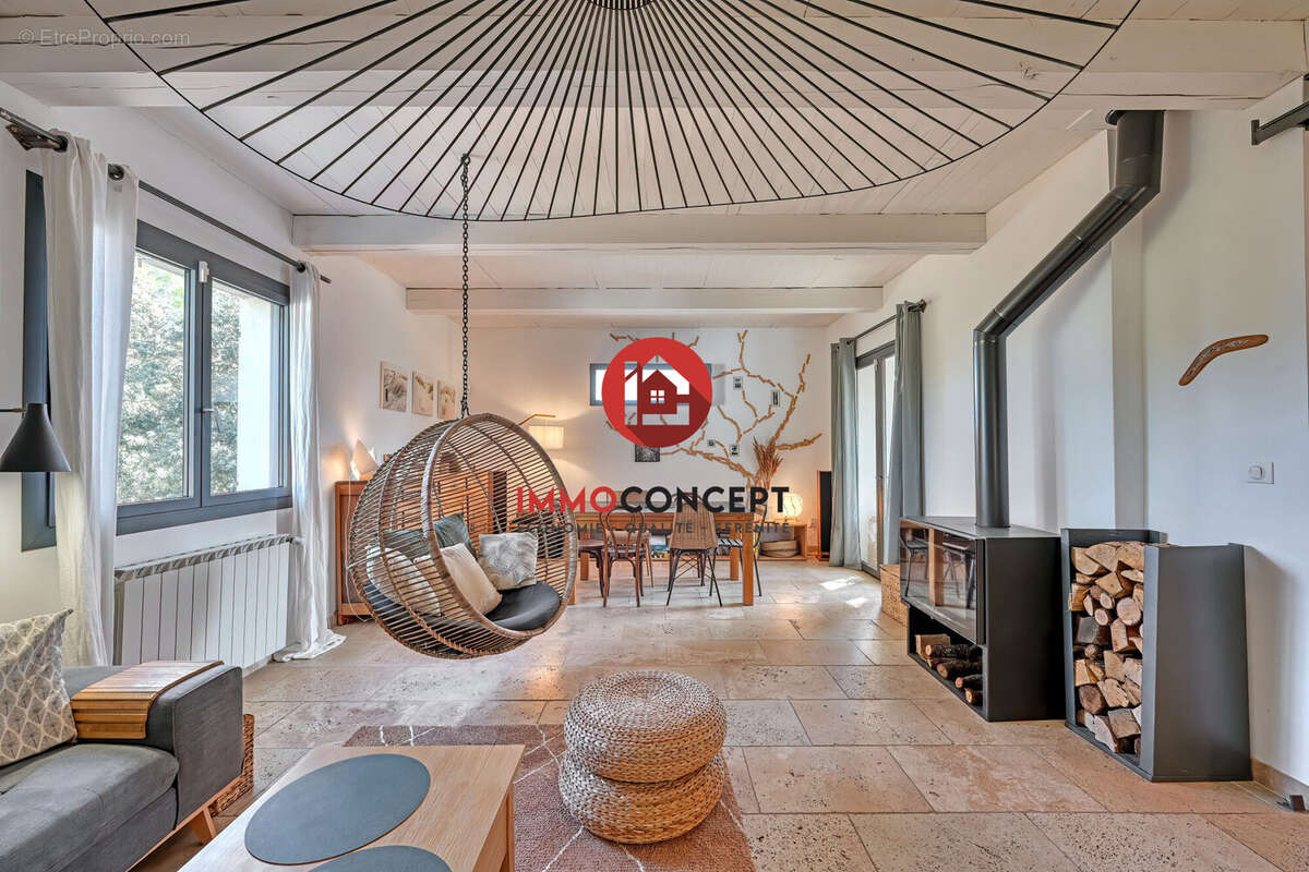 Maison à VILLENEUVE-LES-AVIGNON