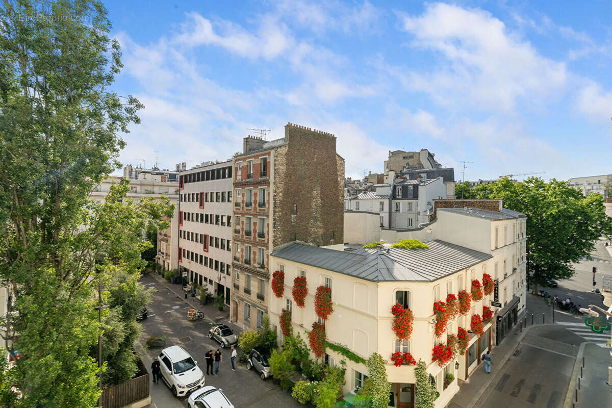 Appartement à PARIS-17E