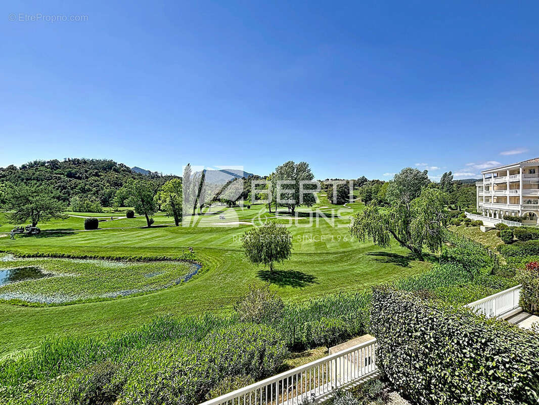 Vue golf et esterel - appartement 3 pieces - photo 8