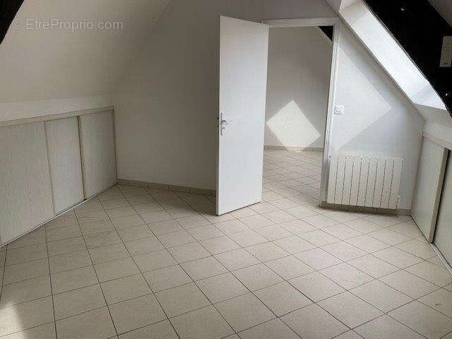 Appartement à EPERNON