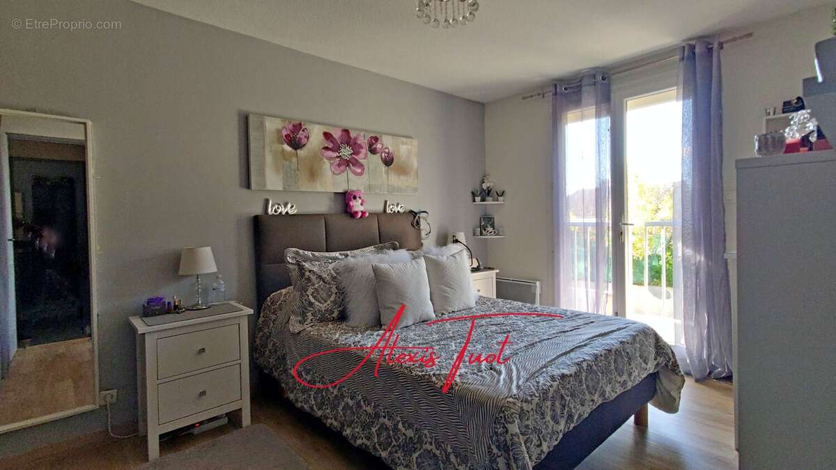 Maison à AMBARES-ET-LAGRAVE