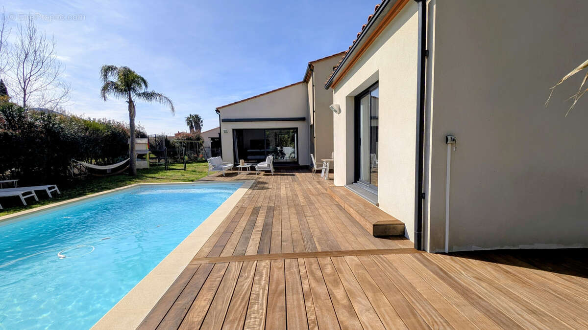 Maison à SAINT-GENIS-DES-FONTAINES