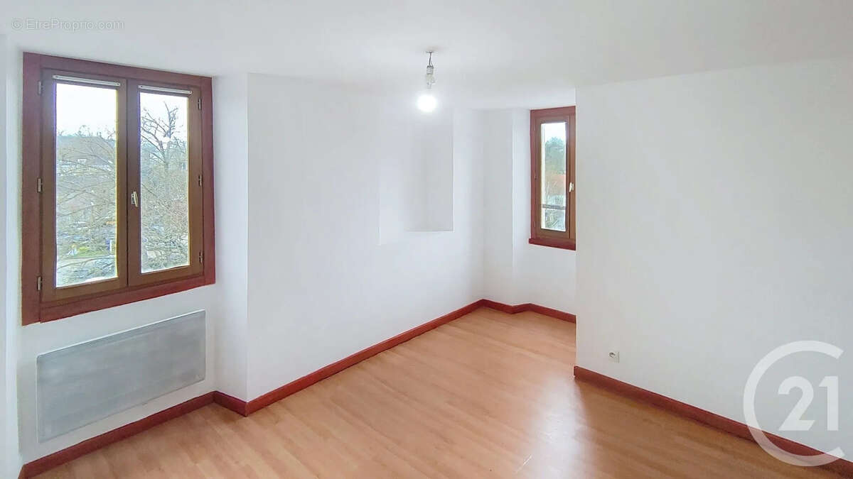 Appartement à BRIE-COMTE-ROBERT