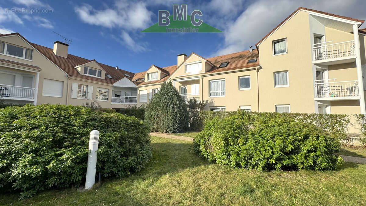 Appartement à LE PLESSIS-BOUCHARD