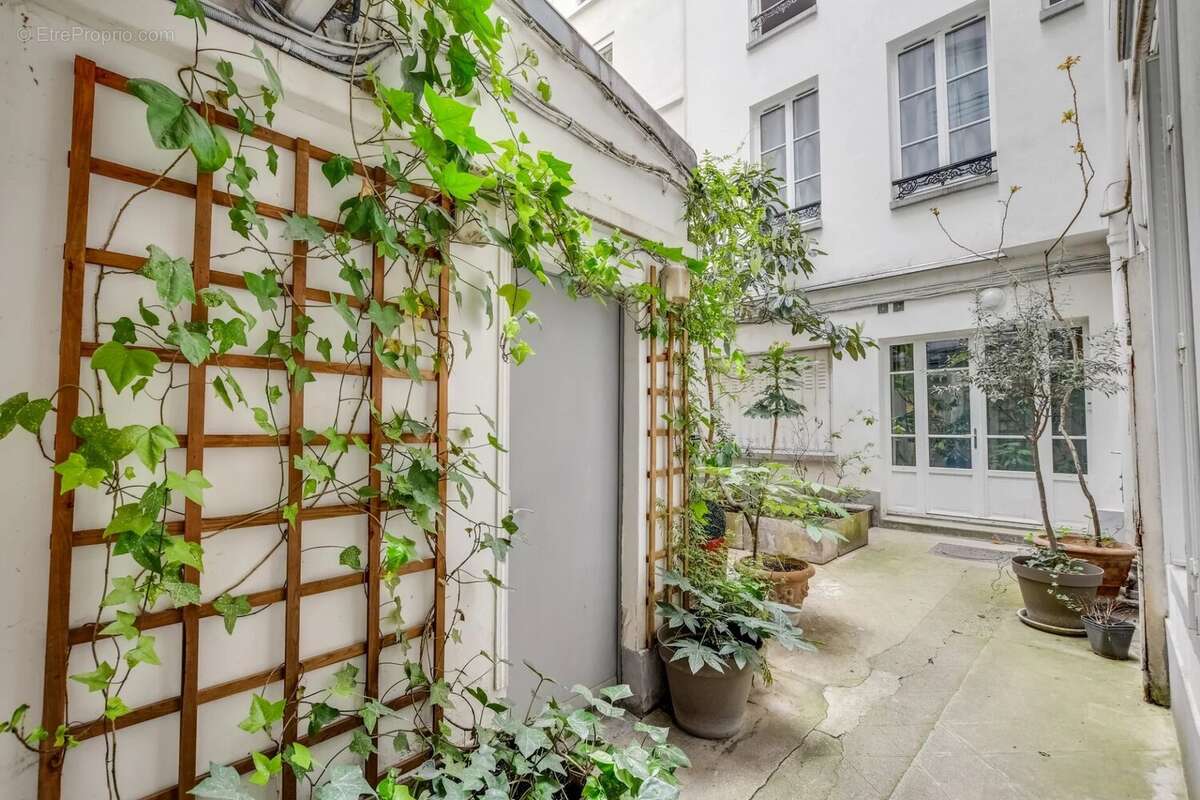 Appartement à PARIS-6E