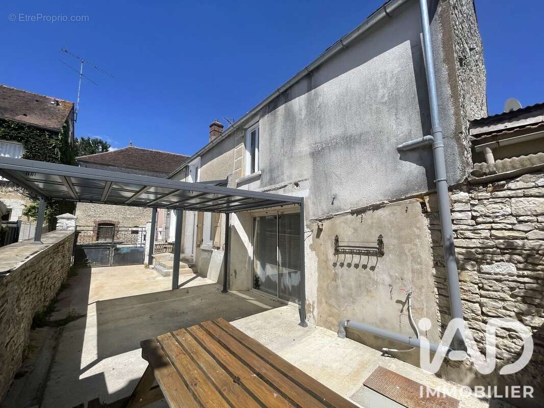 Maison 127 m² à Poilly-Sur-Serein  - photo 2