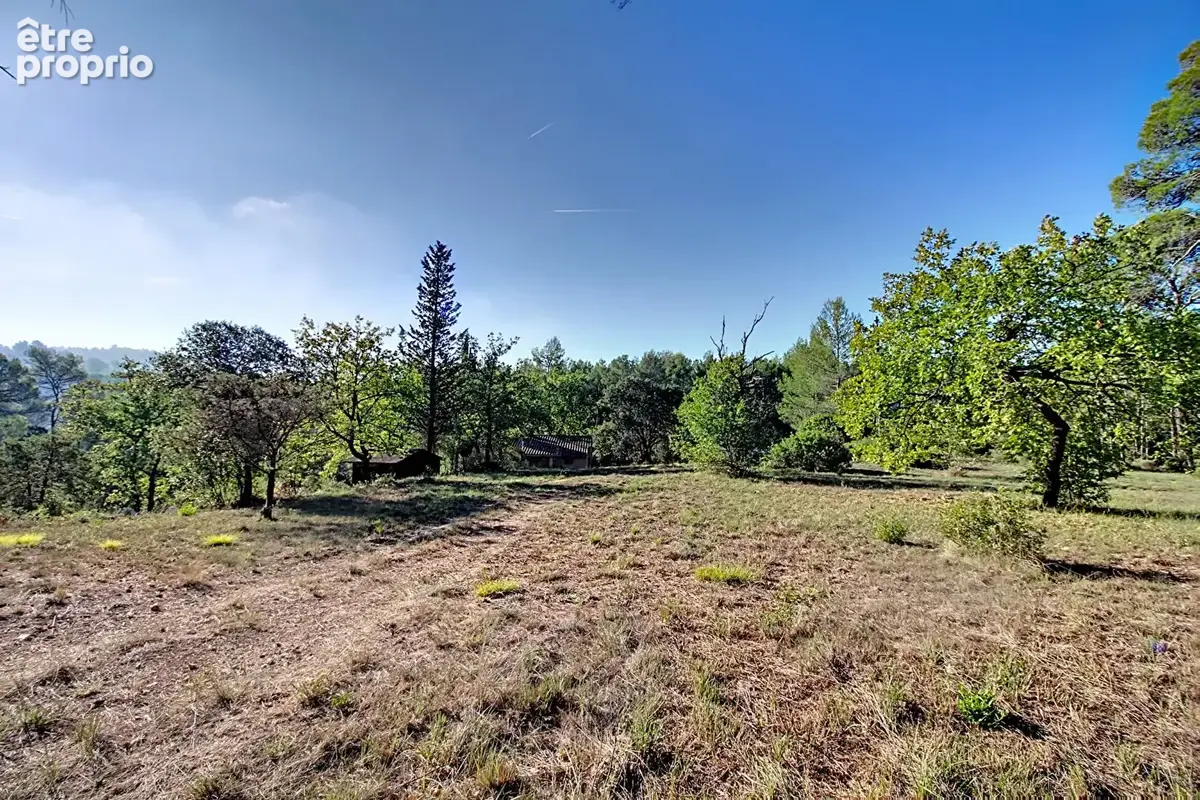 À VENDRE EN EXCLUSIVITÉ - TRANS-EN-PROVENCE - CABANON sur un terrain en zone naturelle de 1,7 hectares - photo 14