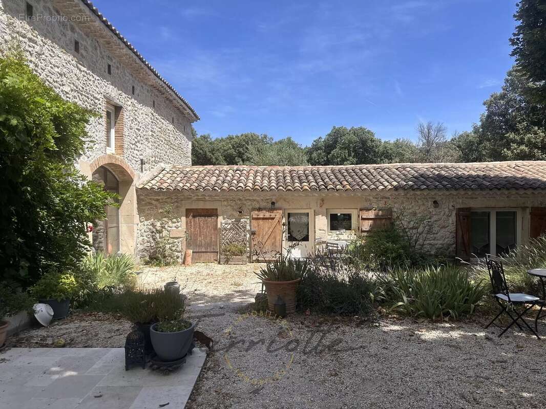 Maison à GRIGNAN