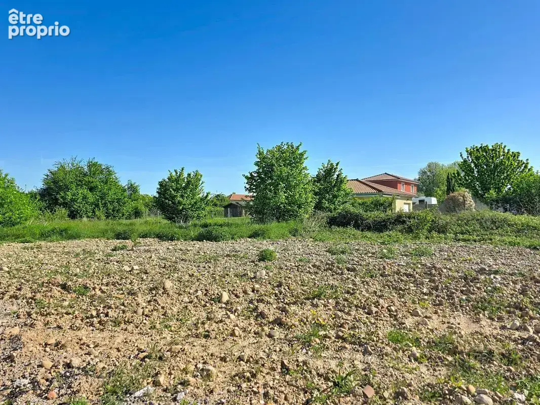 Terrain - Viabilisé - 700m² - photo 6