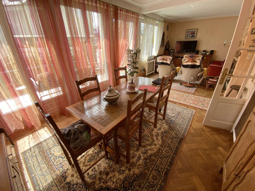 Maison à CHATELLERAULT