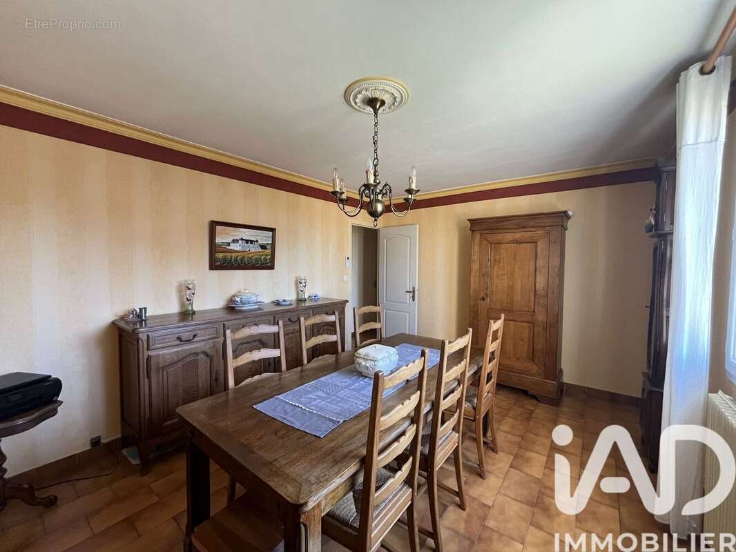 Photo 5 - Maison à CHATENOY-LE-ROYAL