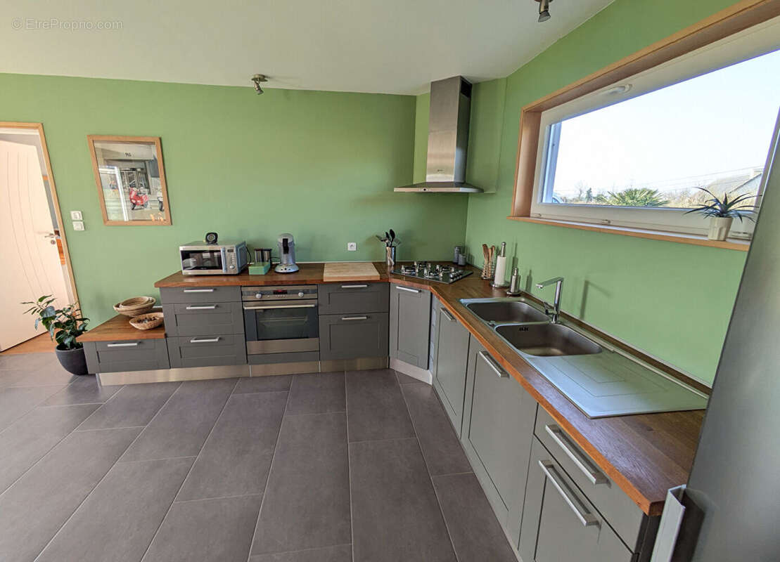 Maison à EMONDEVILLE